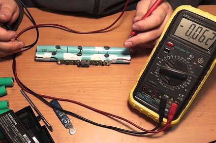 замена батареи ноутбука киев