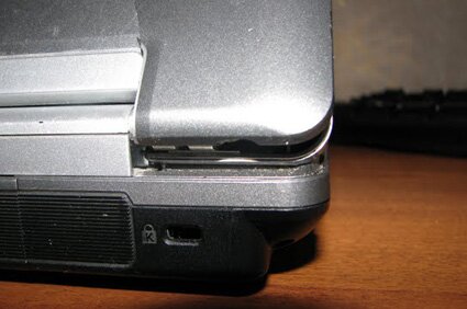 ремонт петель ноутбука